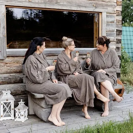 Gutshof Zum Adlernest Pensión