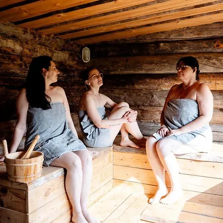 Gutshof Zum Adlernest Arnsnesta