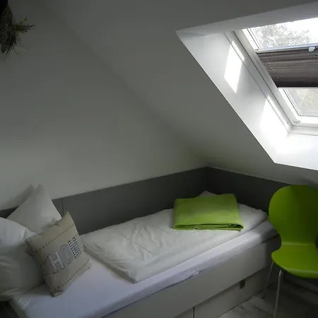 Gutshof Zum Adlernest Pensión Arnsnesta