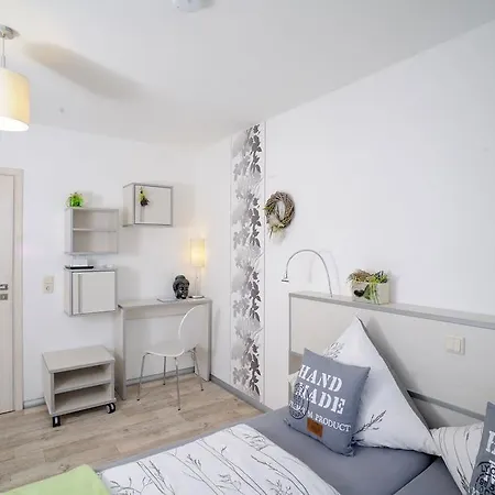 Pensión Gutshof Zum Adlernest 3*