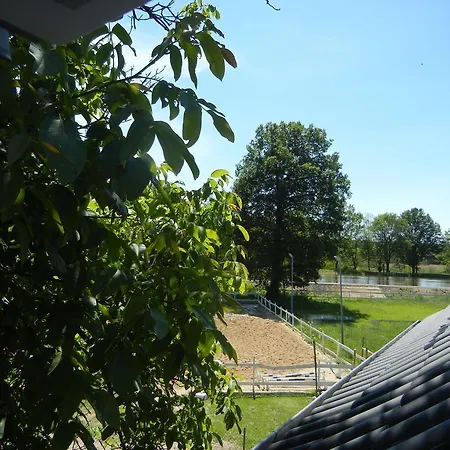 Gutshof Zum Adlernest Pensión Arnsnesta