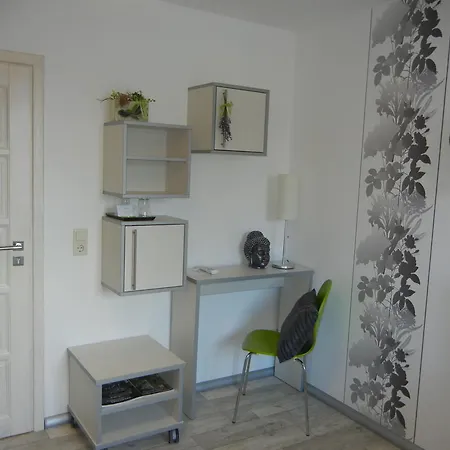 Pensión Gutshof Zum Adlernest Arnsnesta