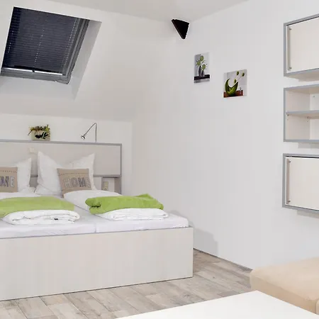 Gutshof Zum Adlernest Arnsnesta