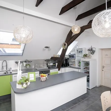 Pensión Gutshof Zum Adlernest 3*