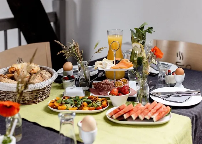 阿德勒奈斯特旅馆