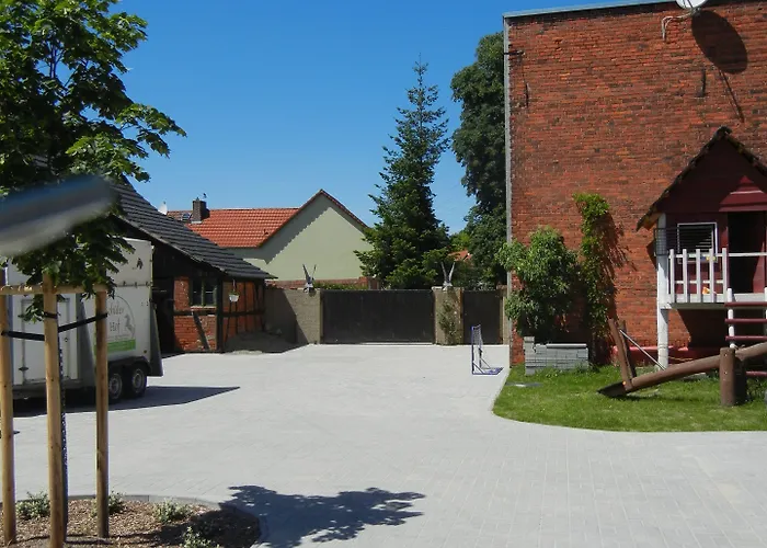 Gutshof Zum Adlernest Arnsnesta