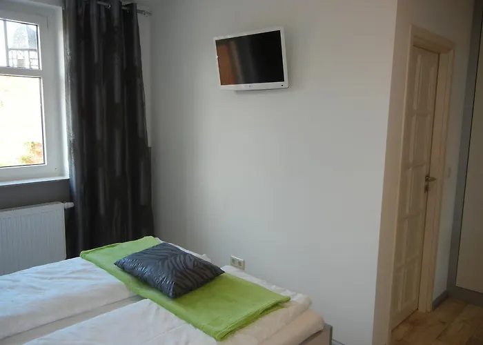 Gutshof Zum Adlernest Arnsnesta